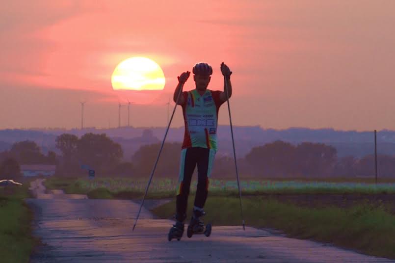 Cross-Skater auf Tour